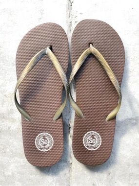 ***5/25*** Women's Flip Flops